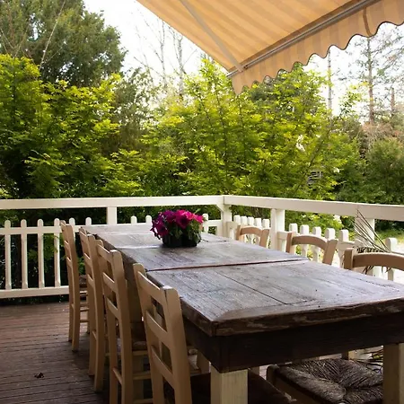 假日公园 Le Pavillon De St Agnan 3*