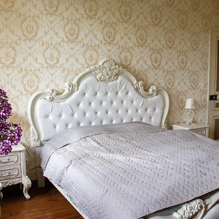 Le Pavillon De St Agnan 假日公园