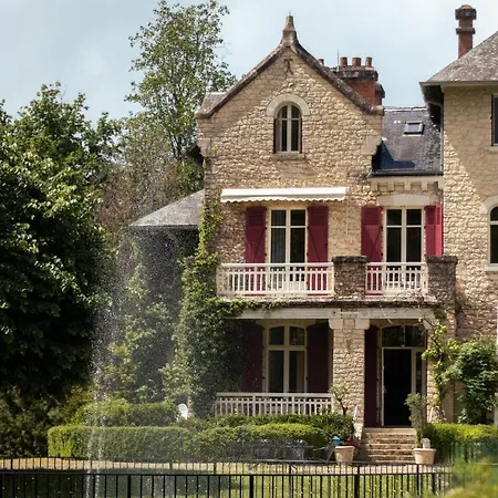 假日公园 Le Pavillon De St Agnan 3*