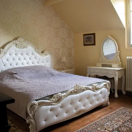 Le Pavillon De St Agnan 假日公园 Hautefort