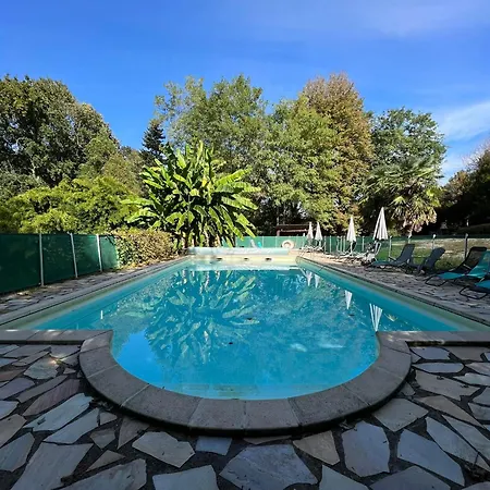 假日公园 Le Pavillon De St Agnan Hautefort