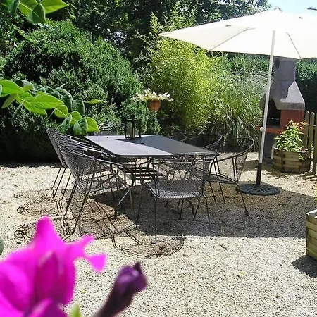 假日公园 Le Pavillon De St Agnan 3*